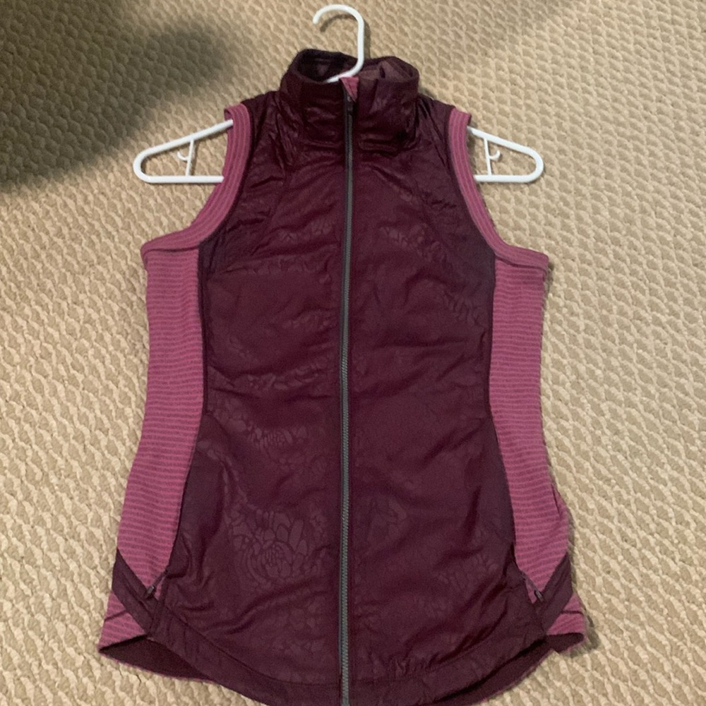 Lululemon Rebel runner vest in great shape